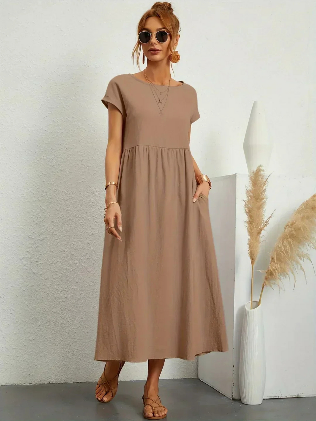 Marianne™ | Robe élégante à encolure ronde